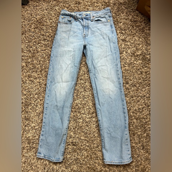 Levi's Big E Premium Denim Wedgie Straight Jeans Sz 26 Light Wash - Picture 5 of 8